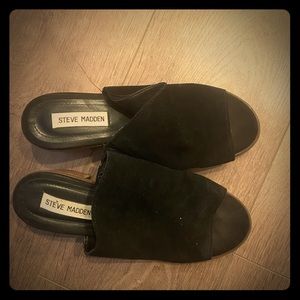 Steve Madden Slip on short heel